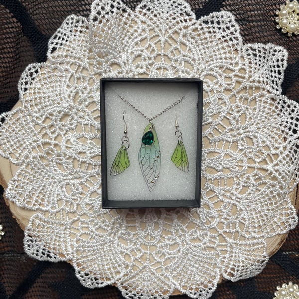 Fairy wing necklace and earring set