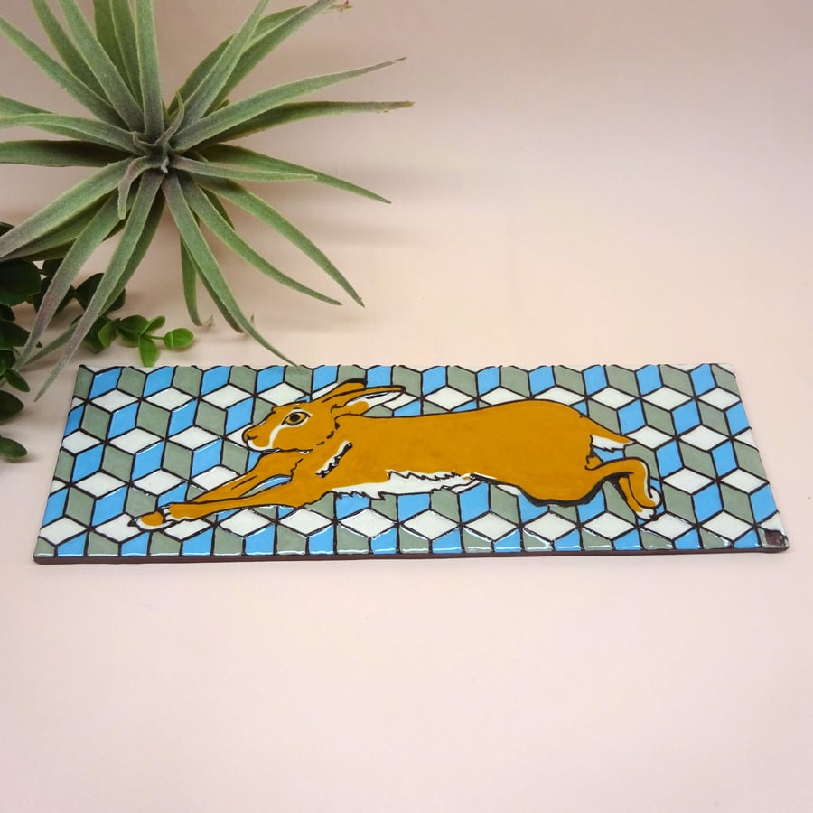 Decorative picture hare tile with geometric background