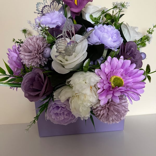 Purple flower envelope box