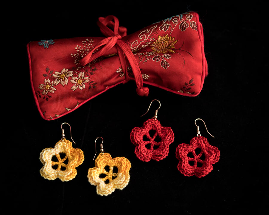 Crochet  pretty flower earrings