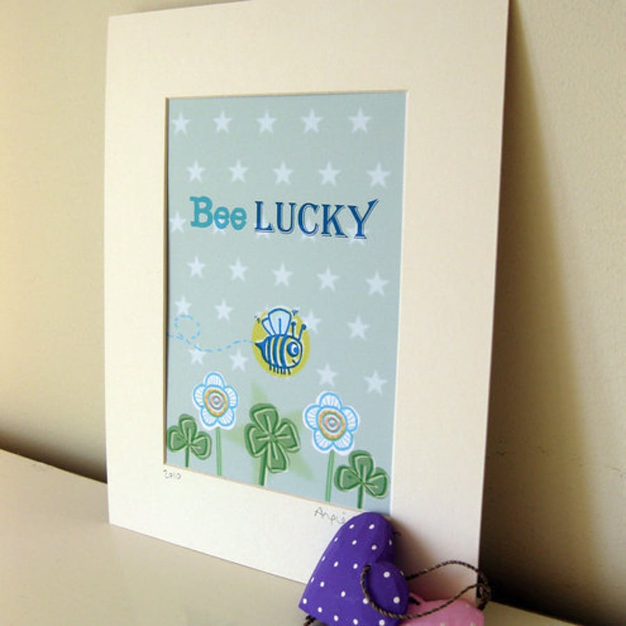 7 x 5" Mounted Print - 'Bee Lucky'