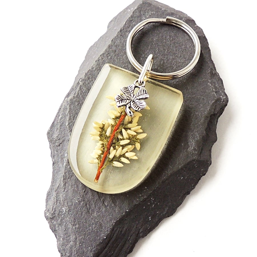 Lucky White Heather Keyring   277