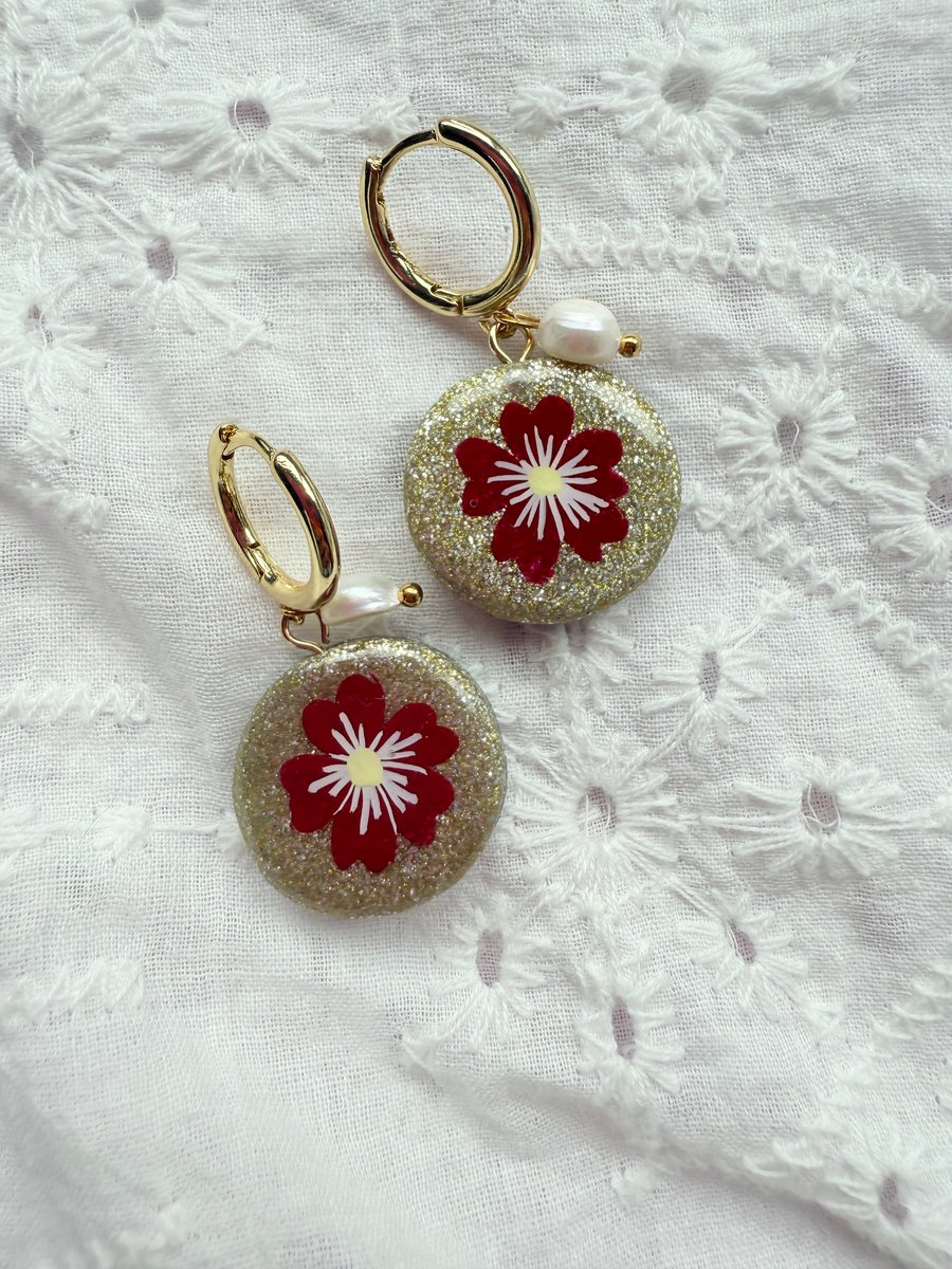 Deep Red Flower Gold Glitter Pearl Huggie Hoop Earrings - FREE SHIPPING