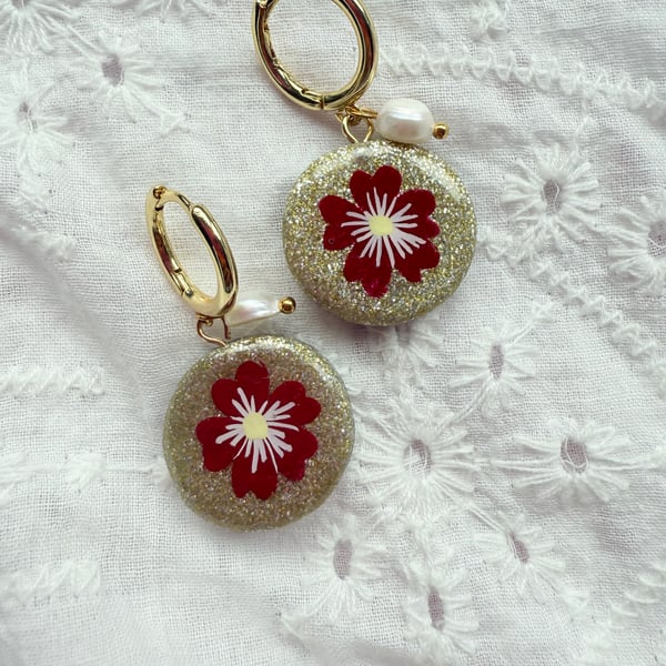 Deep Red Flower Gold Glitter Pearl Huggie Hoop Earrings - FREE SHIPPING