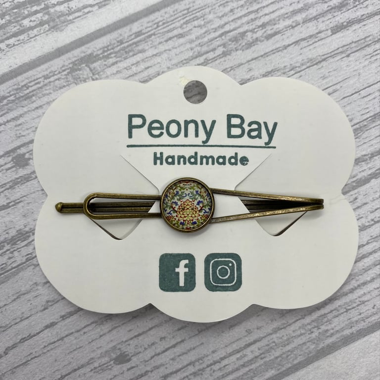 Women’s floral hair clip, hair slide, hair grip