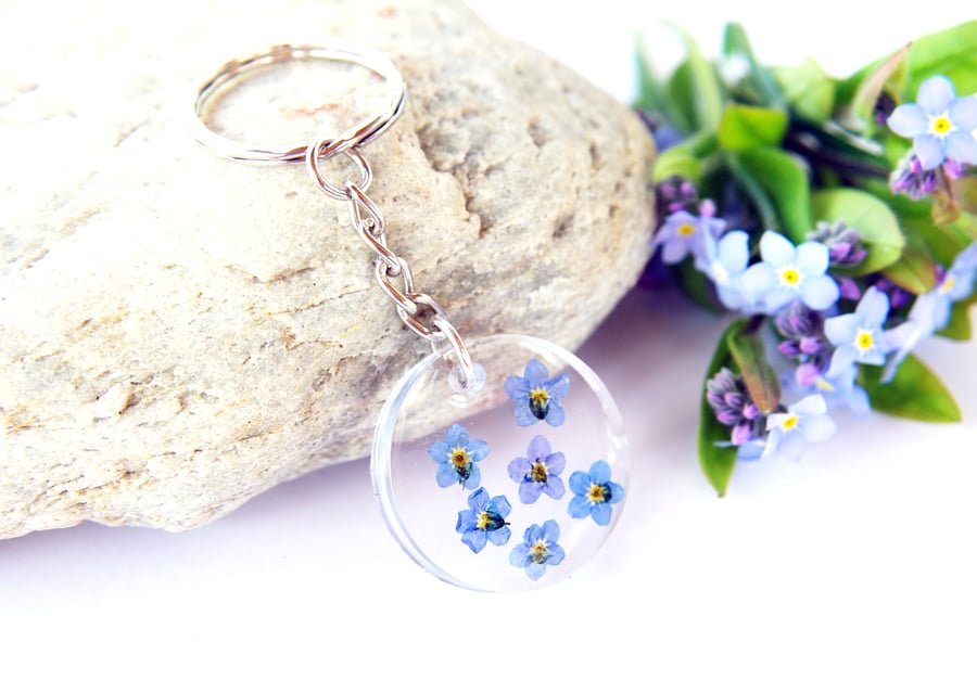 resin keyring with real forget me not flowers for nature lovers