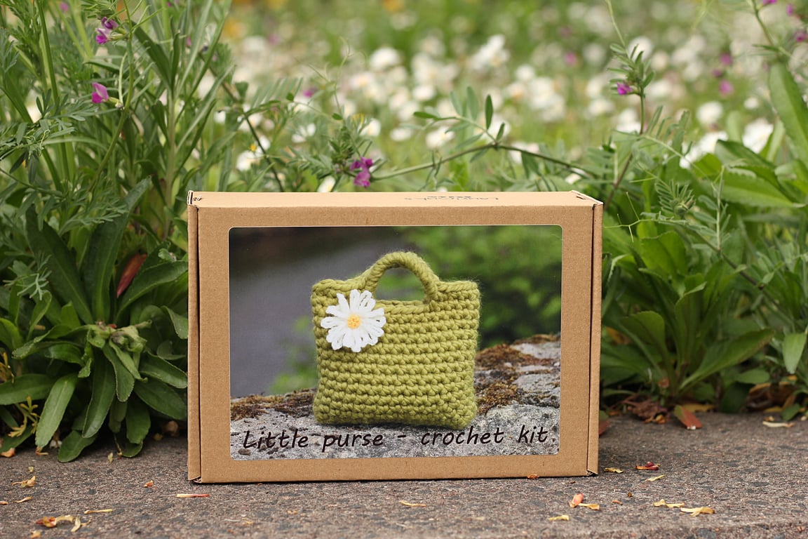 Beginner Crochet Kit, Little Daisy Flower Bag, DIY Craft
