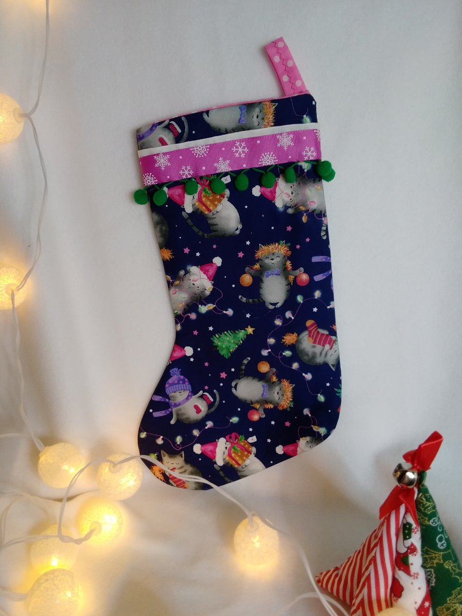 CHRISTMAS STOCKING CATS 