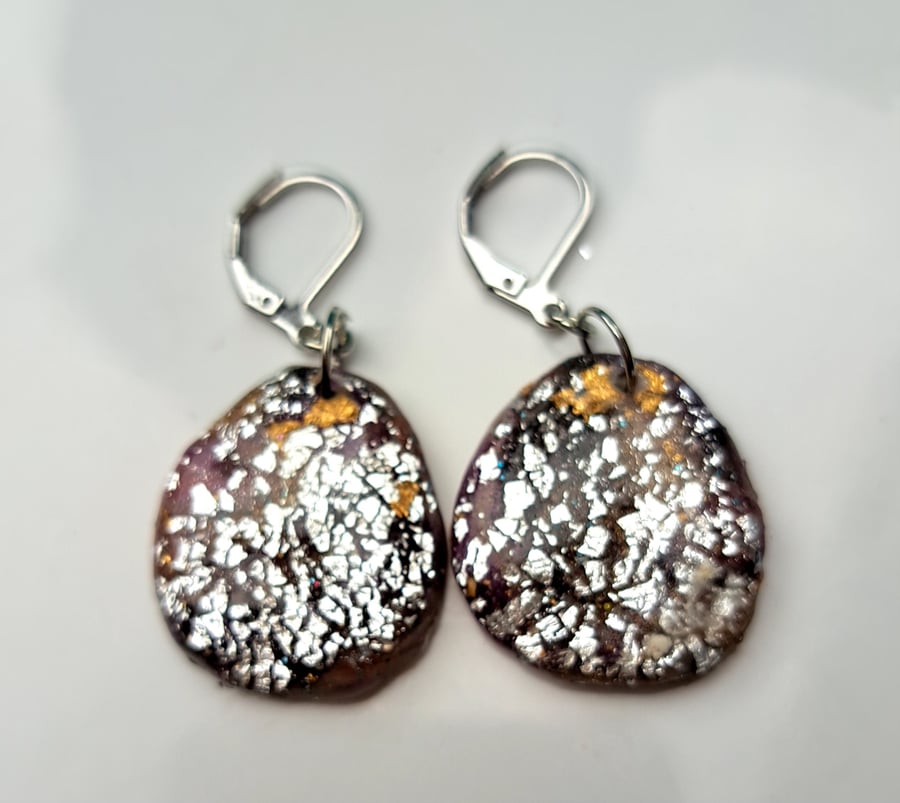 Silver and gold crackle design earrings, lightweight and sparkly 