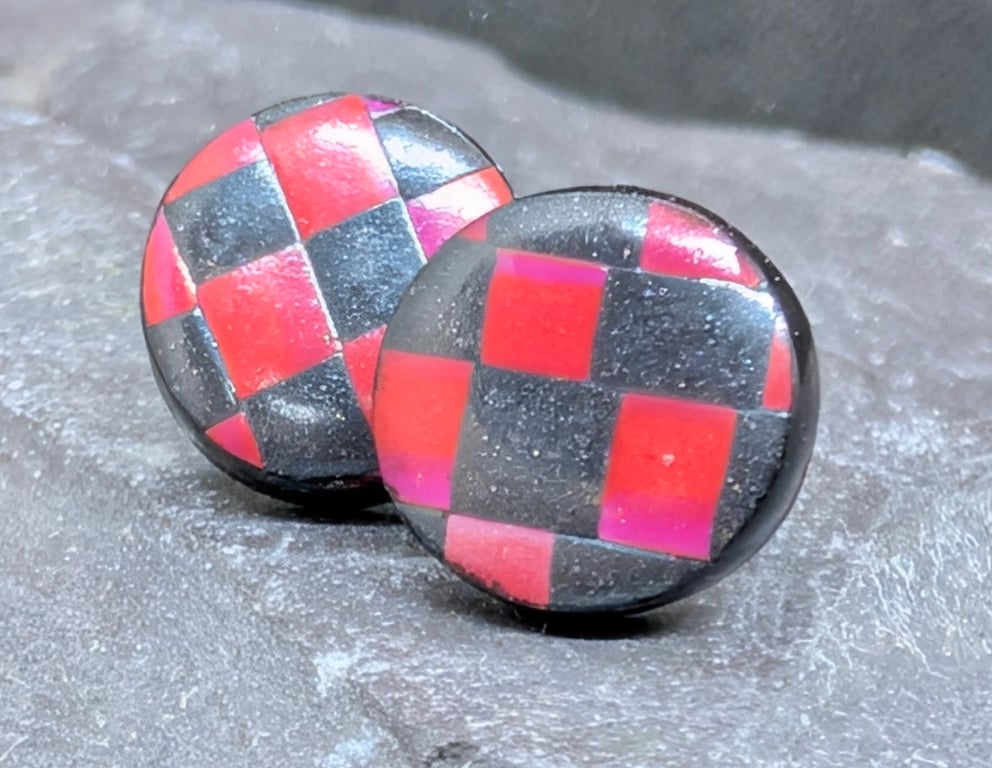 Pink red and black chequerboard small studs