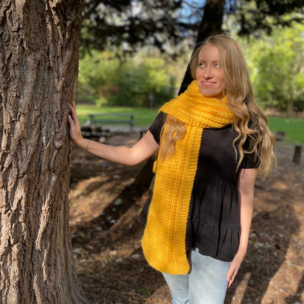 Long wide rib yellow patterned wool scarf 