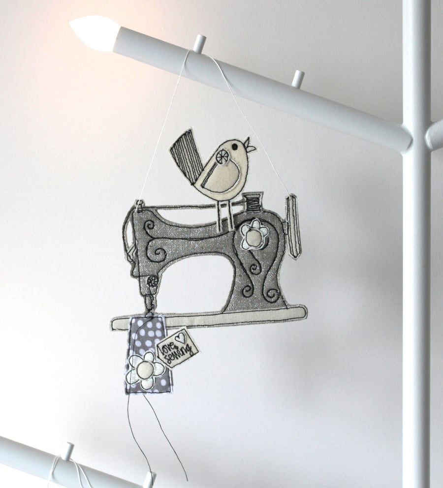 'Love Sewing' Sewing Machine' - Hanging Decoration