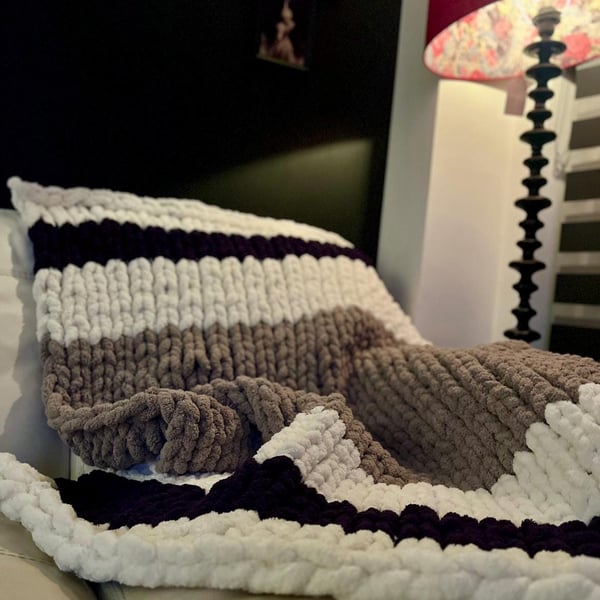 Vegan Hypoallergenic Knit Blanket, Chunky Hand Knitted Chenille Throw