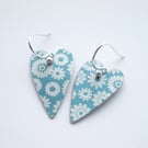 Heart earrings in blue with printed flowers