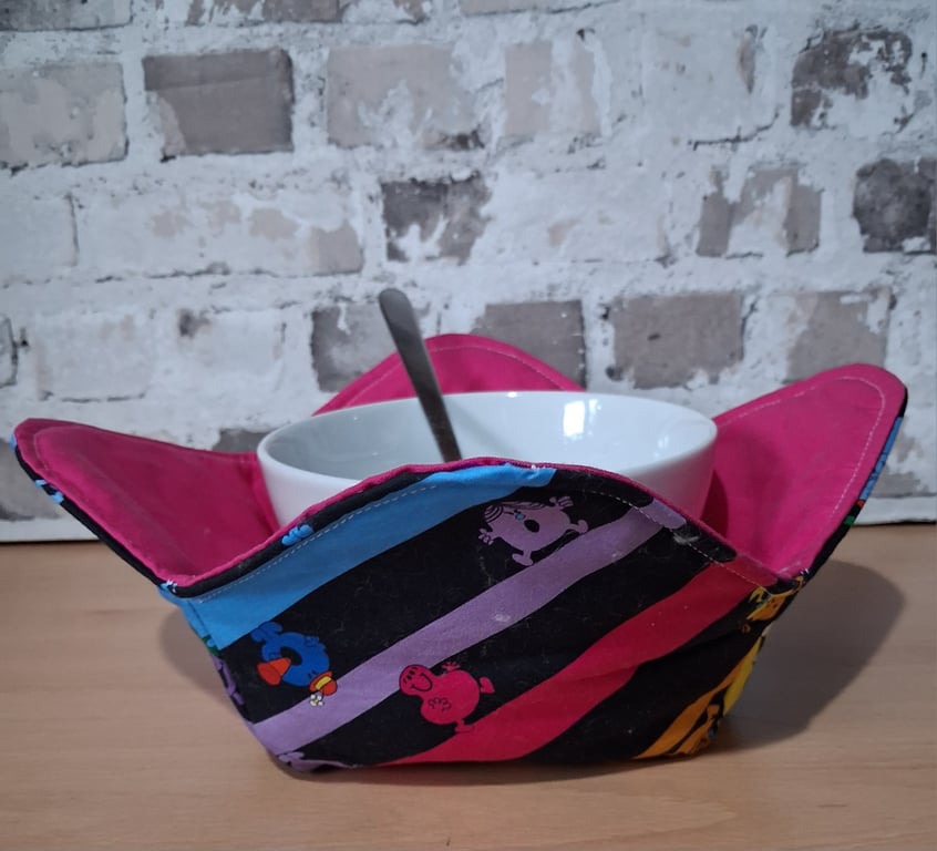 LITTLE MEN AND LITTLE MISS REVERSABLE BOWL COSY