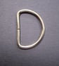 10 Medium Silver Tone D Rings - Image 5