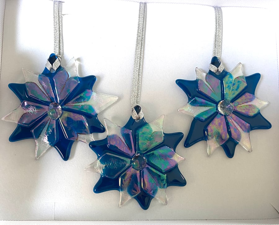 Fused glass Christmas snowflake boxed set 