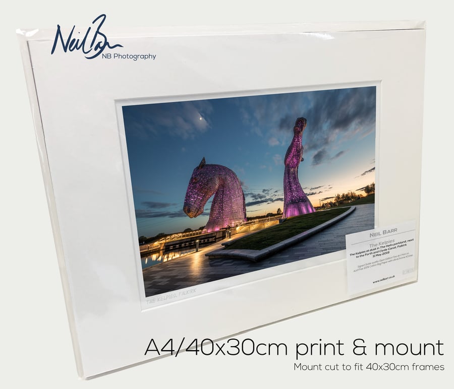 Moon over the Kelpies Falkirk Scotland - A4 (40x30cm) Unframed Print