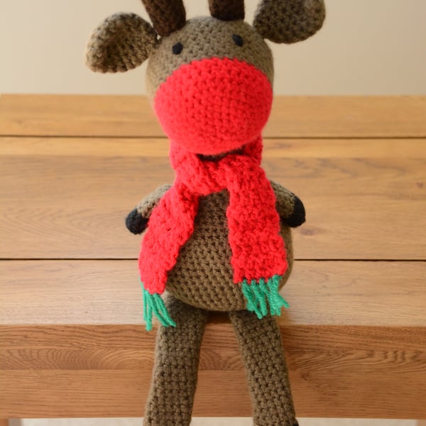 Sitting Christmas Reindeer