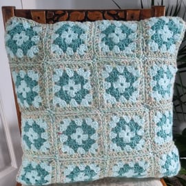 Crochet cushion cover, reversible pattern 