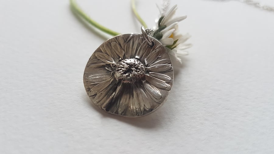 Pressed daisy silver pendant