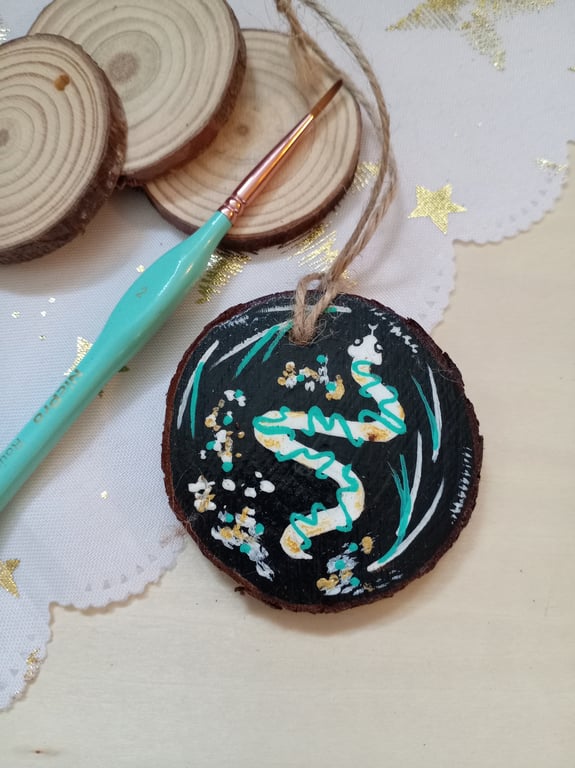 Garden snake hanging woodslice decoration 