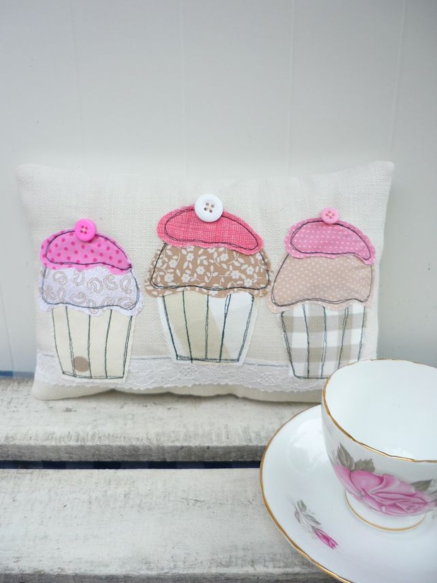 Raw Edge Applique Lavender SCENTED DREAM HERB PILLOW With Cupcakes HANDMADE