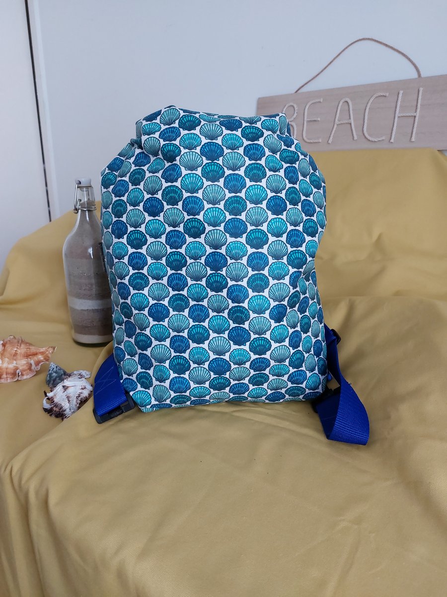 Xl blue shell print drybag rucksack