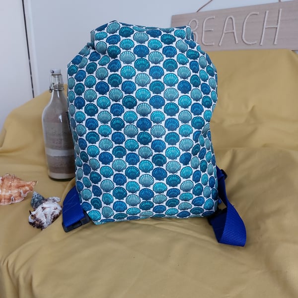 Xl blue shell print drybag rucksack