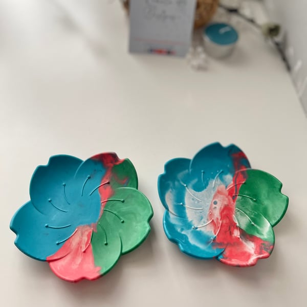 Handmade 10cm flower Shaped Eco Resin turquoise green Trinket Tray Bowl Dish