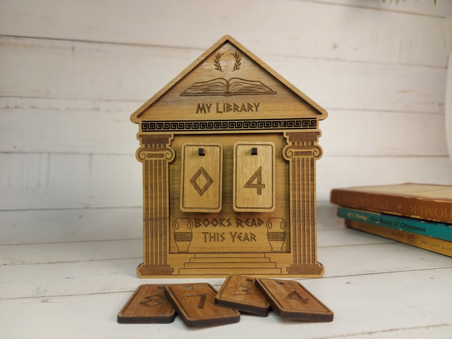 Personalised Greek Book Tracker – Solid Walnut Books Read This Year Counter