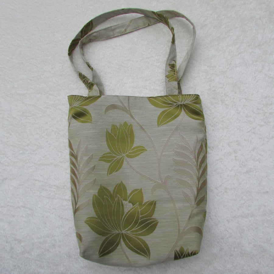Floral tote bag in beige, green and gold