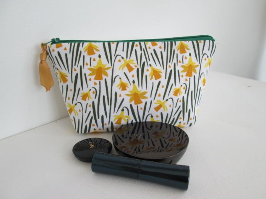 Daffodils  Make up bag   