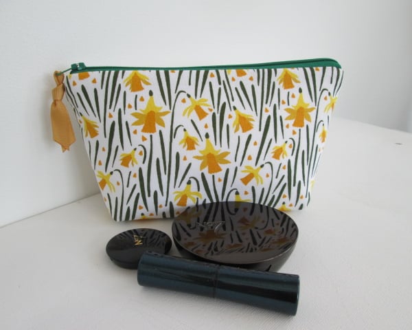 Daffodils  Make up bag   