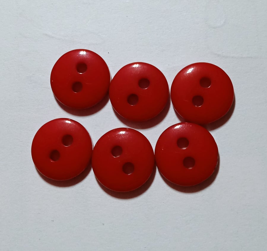 6 x  Small Red 2 Hole Plastic Buttons 