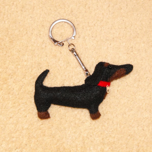Felt Sausage Dog (Dachshund) keyring
