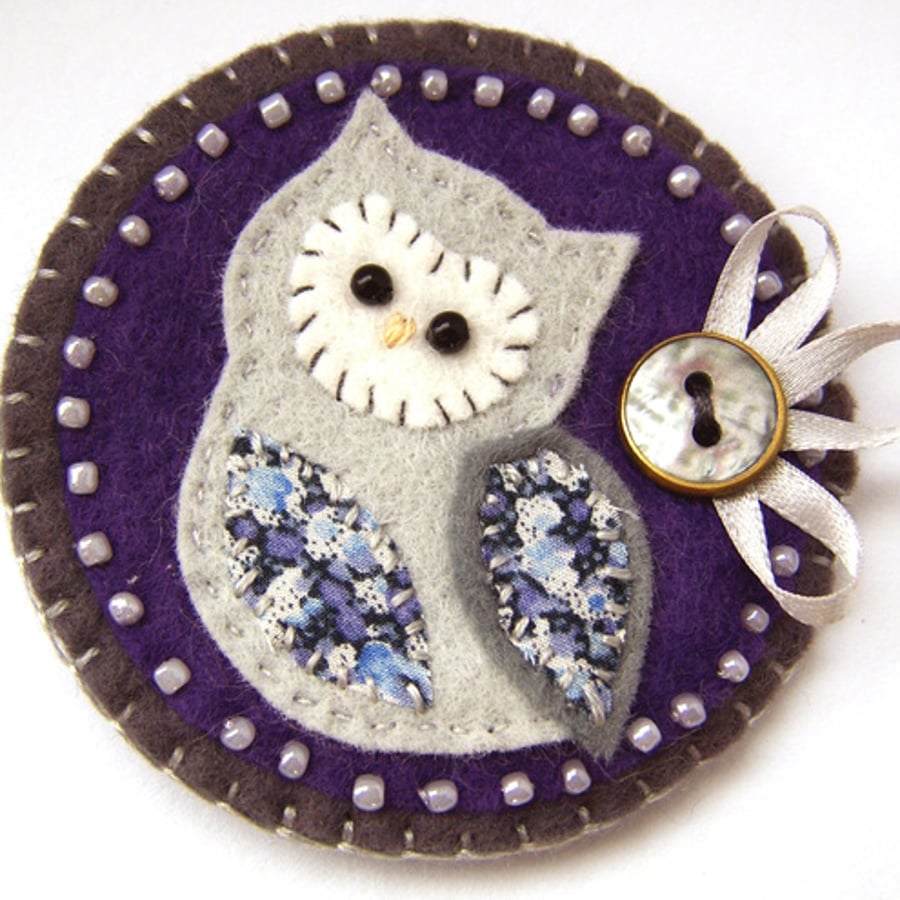 Owl Brooch....Reserved for Plordy