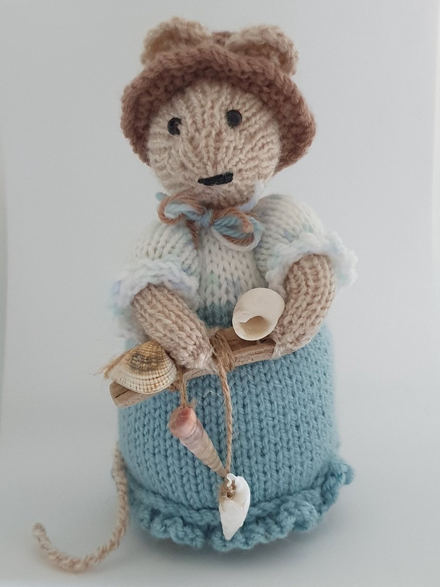 Hand Knitted Mouse- Sandy