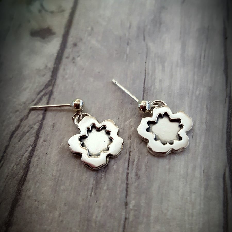 Hibiscus blossom silver stud earrings
