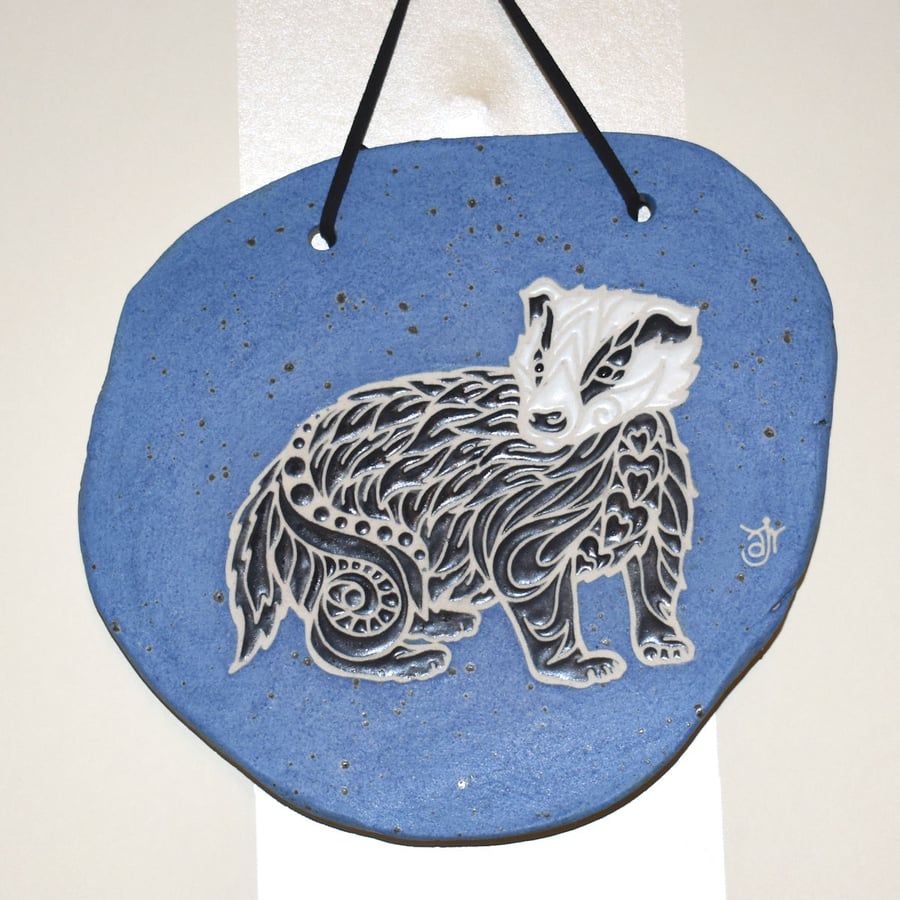 19-375 Ceramic plaque with badger picture (Free UK postage)