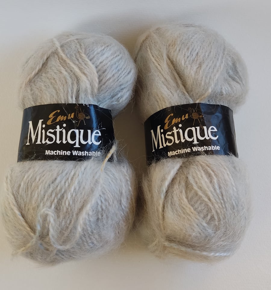 80g Beige-warm grey 20% Mohair yarn - Emu Mistique