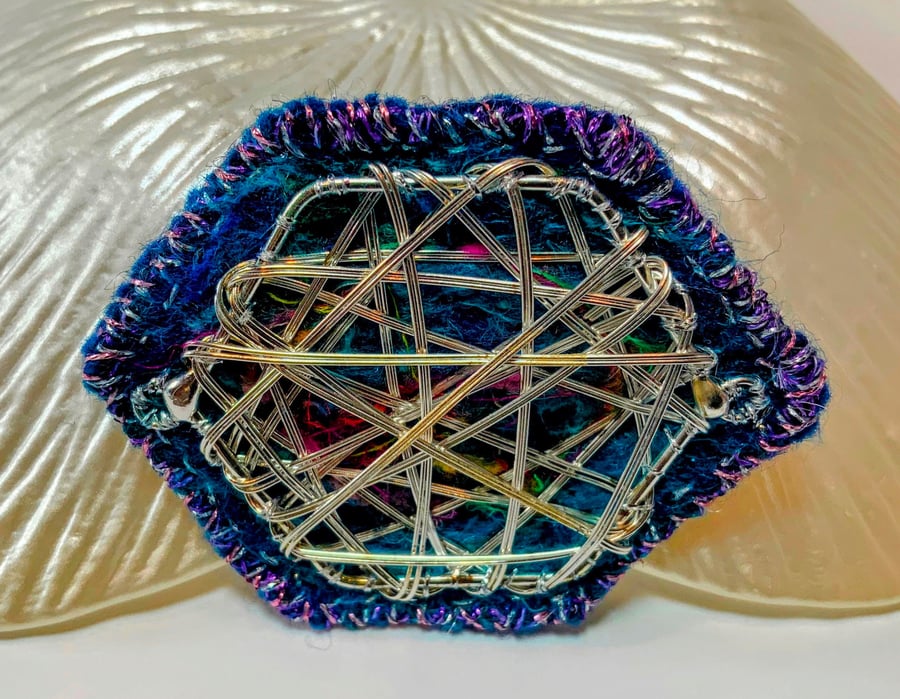 Wool & Wire Pendant Brooch.