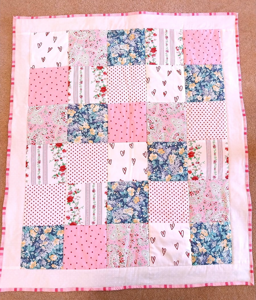 Sweet hearts and flowers quilt, playmat