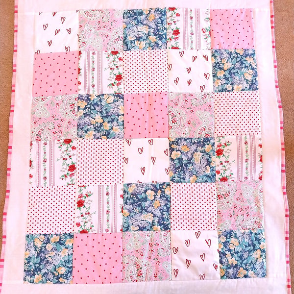 Sweet hearts and flowers quilt, playmat