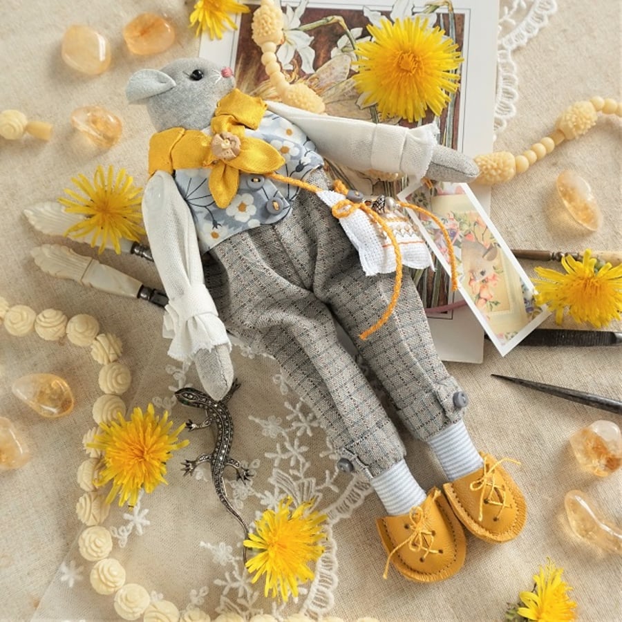 Gowan, A Gentleman Summer Mouse