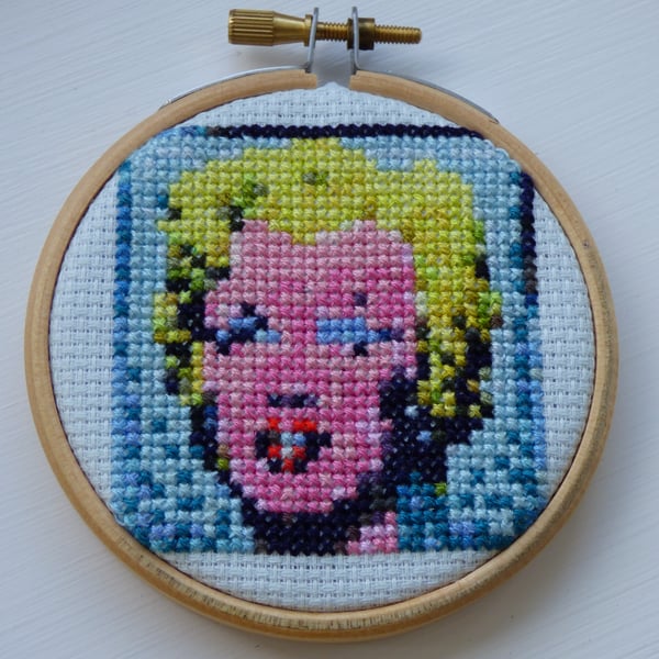 https://imagedelivery.net/0ObHXyjKhN5YJrtuYFSvjQ/i-6c9b803d-cc3e-4cad-8fbc-a789ea436f99-miniature-marilyn-monroe-cross-stitch-by-andy-warhol-nicsinstitches/shopitem