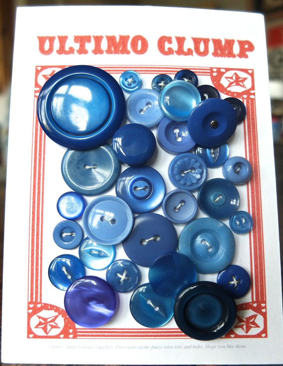 32 Vintage Bright Blue Buttons