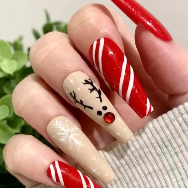 Christmas red hand painted false nails set 