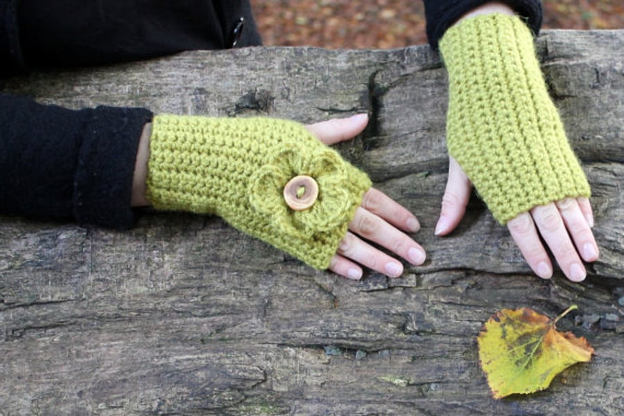 Flower mittens, fingerless gloves, womens valentine gift, knitwear UK