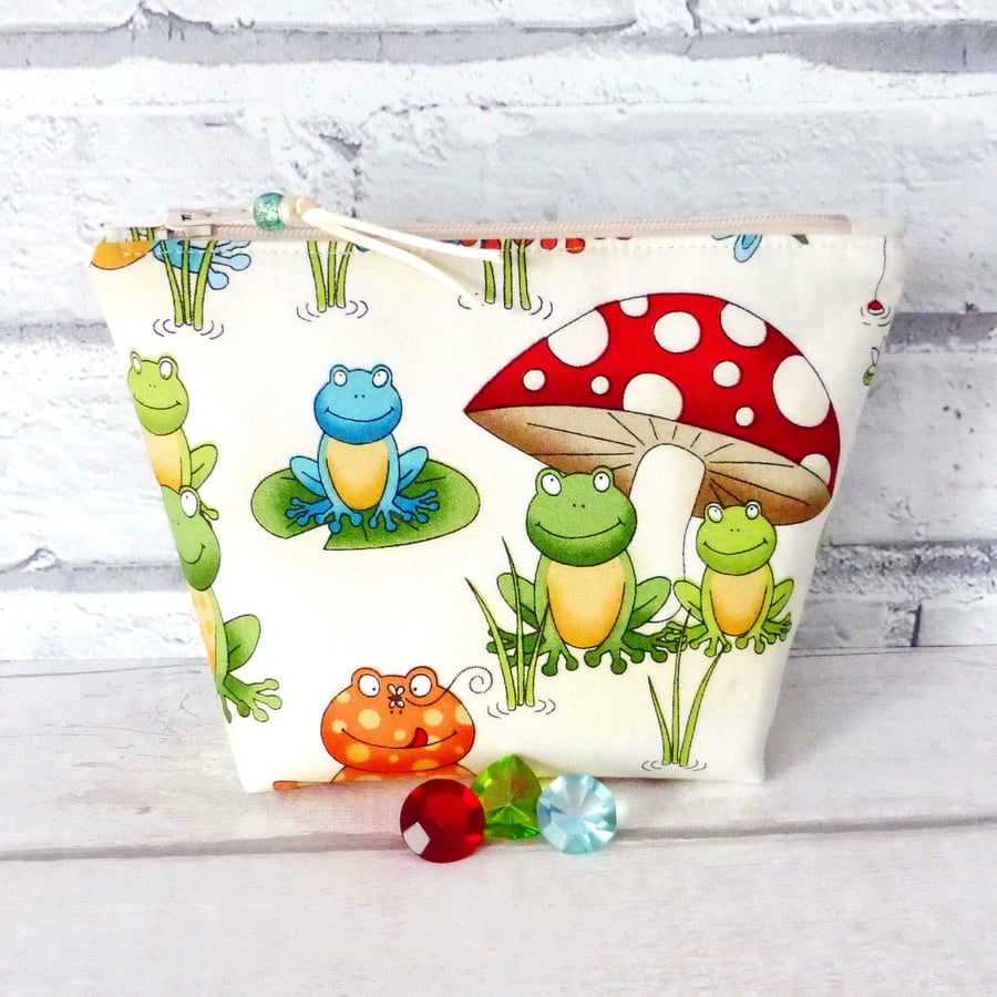 Frog make up bag, zipped pouch, cosmetic bag,  medium size.